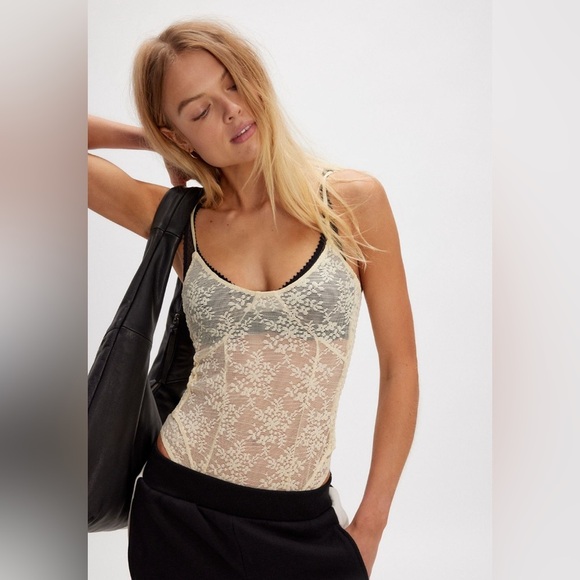 Ready to Go Lace Bodysuit NWOT banana cream - Picture 1 of 6